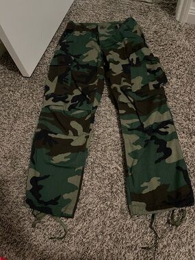 Camouflage Cargo Women’s Jeans - Green Camo